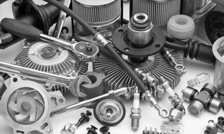 Запчасти для грузовиков из Азии: от двигателя до кузова